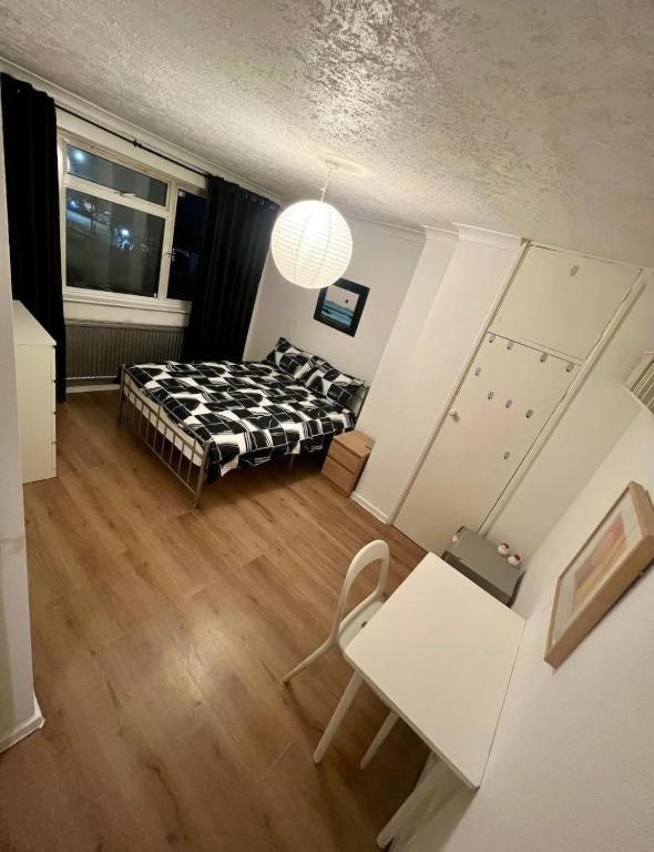 Whitechapel Lindley House R2 Hotel London Exterior photo