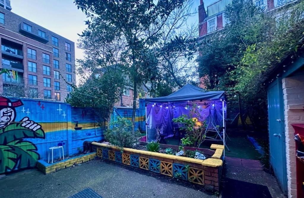 Whitechapel Lindley House R2 Hotel London Exterior photo
