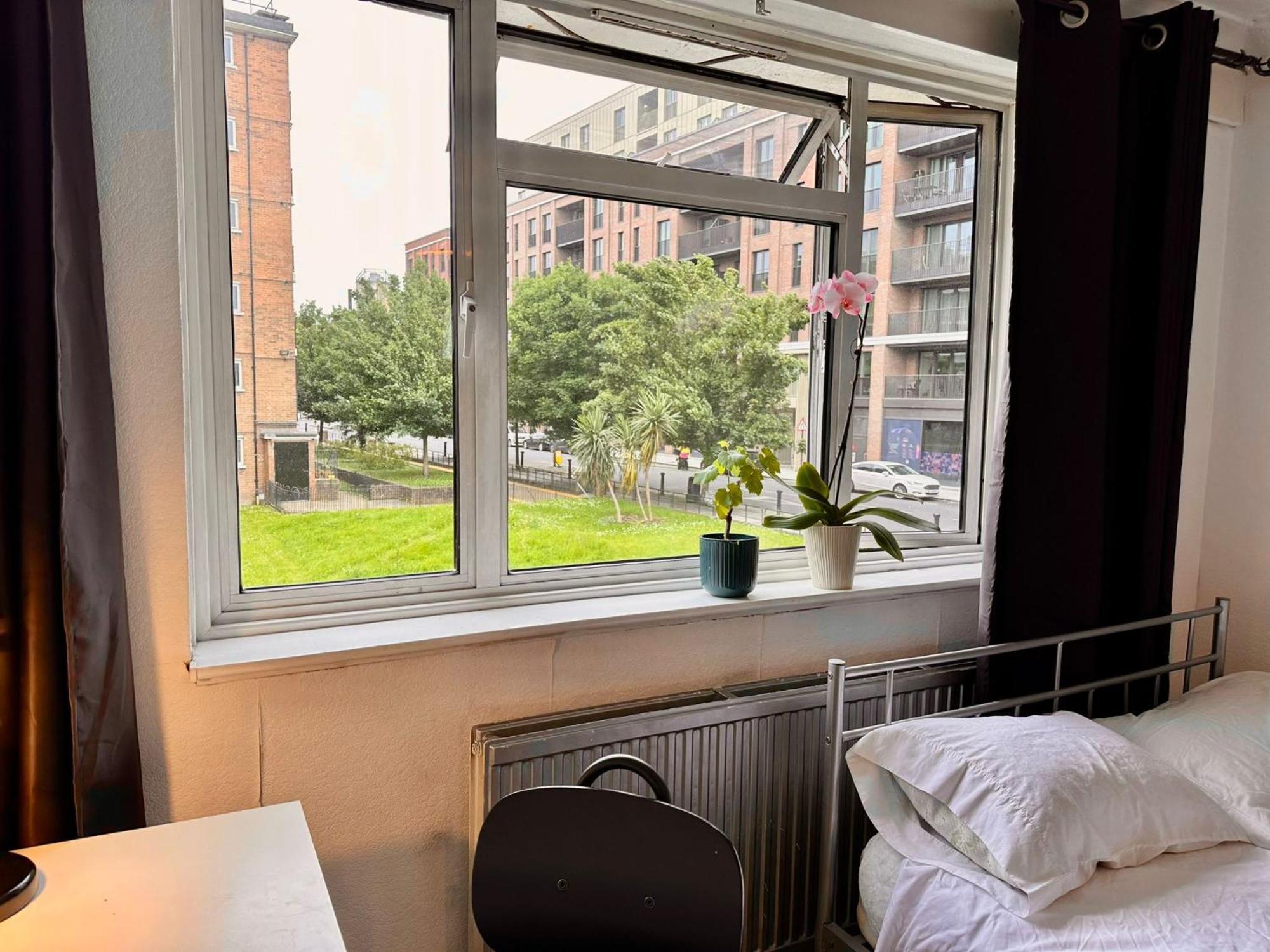 Whitechapel Lindley House R2 Hotel London Exterior photo